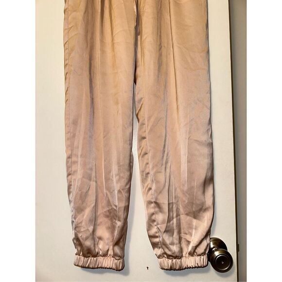 Uniqlo Medium Light Pink Satin High Rise Women’s Jogger Pants EUC No Flaws - Picture 2 of 8